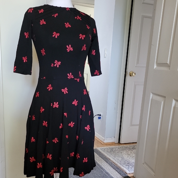 Unique Vintage Times GB Extra Small Elegant Black Dress with Red Bow Accents - Picture 1 of 7